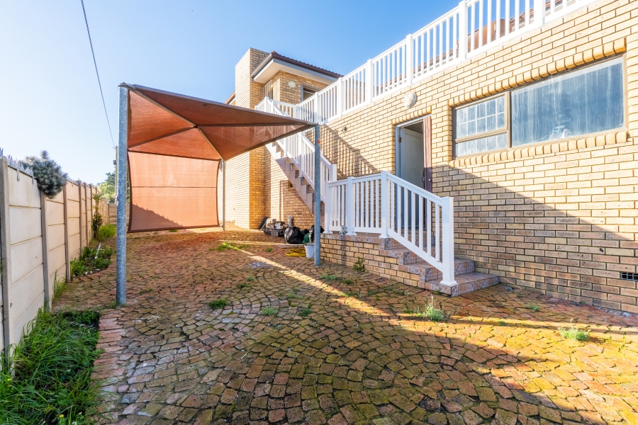 4 Bedroom Property for Sale in Dana Bay Western Cape